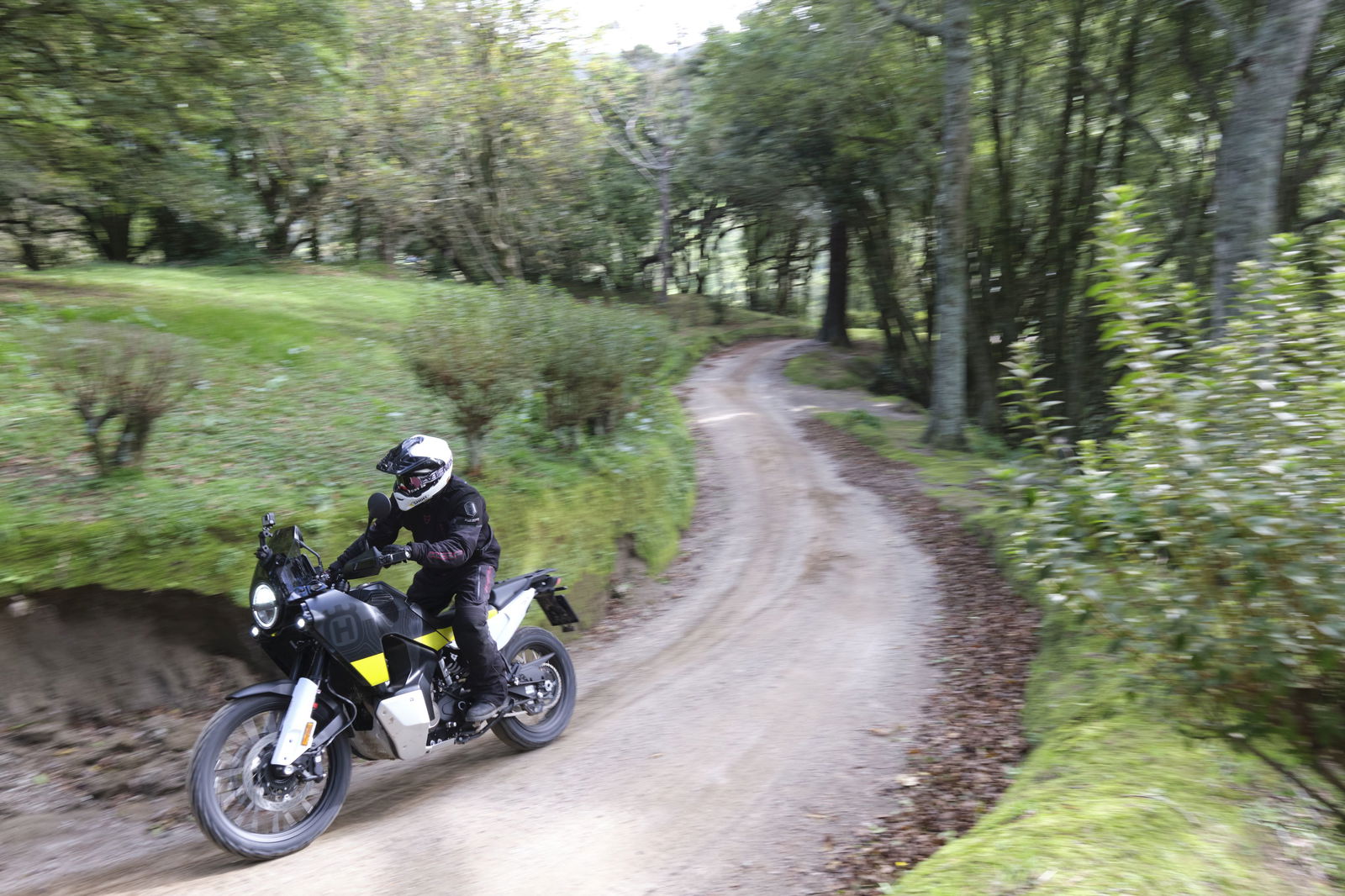 Husky-Norden-901-Visordown-Review